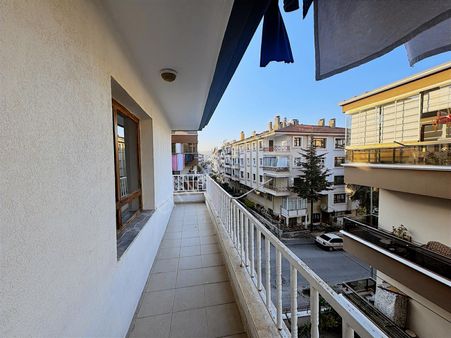 *aktepe Mh. 472 Sk. 4+1,asansörlü,geniş Oda,salon Ve Mutfak