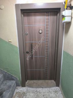 Manisa Yunusemre Barbaros 3.kat 3+1 110 M2 Kombili 16.000tl