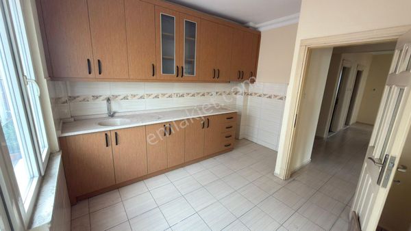 Şafakta 3+1 Temiz Bakımlı Kiralık