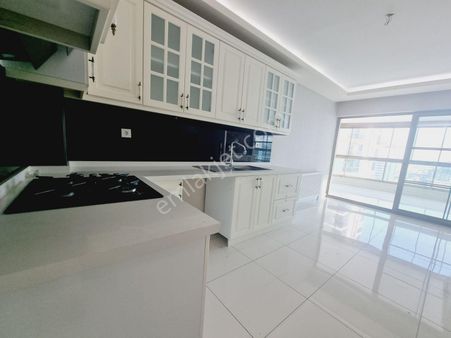 Pursaklar Mehmet Zengin Emlak' Otoparklı Hastane Yakını 6.kat 4+1 Ultra Lüks Sitede