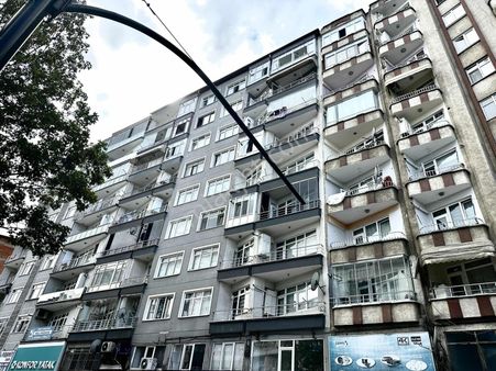 Cihan Çaylan'dan Bulvara Cephe 3+1 Satılık Daire