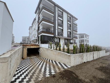 Mrt Gayrımenkul'den Zafer Mah Satılık 3+1 Daire