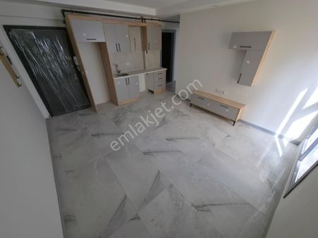 Özmecaz'dan Lozan Cad. Mevki 2+1 Balkonlu Sıfır Apart