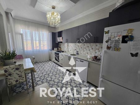 Royalest'ten Yüzme Havuzu Civarı Yatırımlık Ultra Lüx Daire