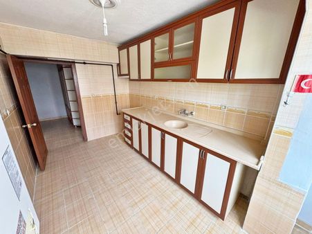 Hayal^den Buhara Cad. Yanı Ara Katta Çift Balkonlu Asansörlü Geniş 3+1 '