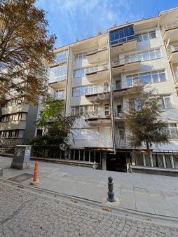 Rw Milyon'dan Deliklitaş Caddesi Üzeri Satılık 3+1 Daire