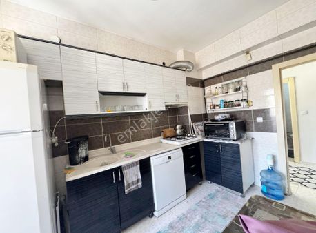 Hocalı Cadde Üzerinde 1.kat Konumunda Asansörlü 3+1 Daire..!