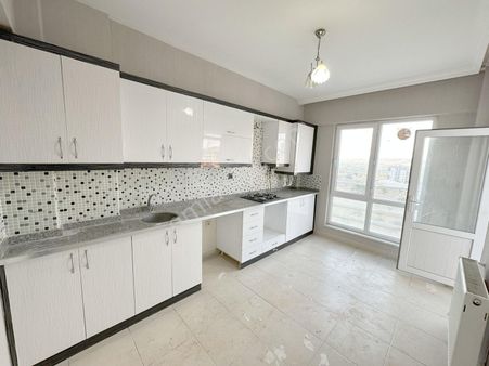 Beştepe'de S.içerisinde Açık Cephe Arakat Kiralık 2+1 Daire !