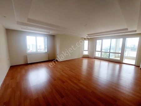 Dere Gayrimenkul Dilek'ten Kiralık 4+1 Daire