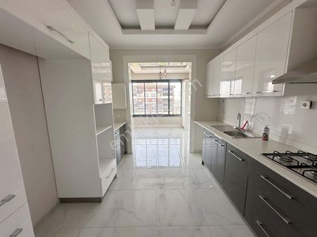 Asce Sarıyer'de Katta 2'li Açık Cephe Katbahçeli 3.5+1 Daire !!!