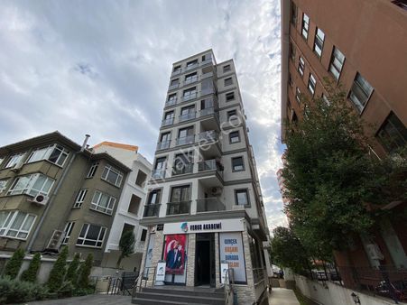 *tek Yetkili* Suadiye'de Ara Kat Balkonlu Ebeveynli Ferah 3+1