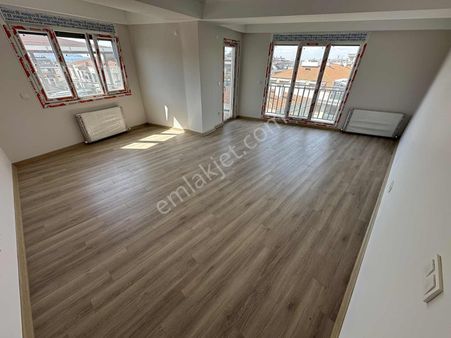 Bizim Gayrimenkul'den İdealtepe'de Deniz Manzaralı