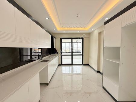 Gazikent Belkızda Acil Satılık 3.5+1 Ara Kat Daire