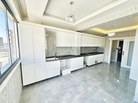 Ertuğrulgazi'de Muazzam Konumda Ön Cephe 2.5+1 Kat Bahçeli..!