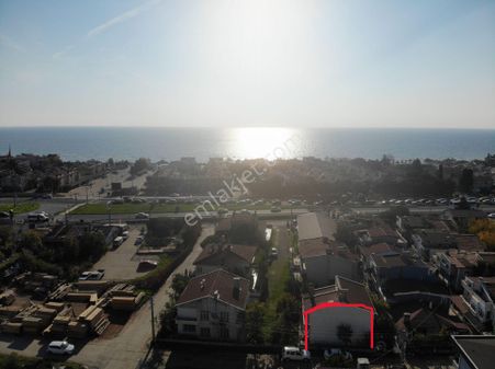 Yeniçiftlik'de Denize 250 Metre Merkezi Konu Müstakil 4+1 Villa