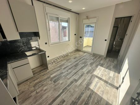 Yatırım'dan Küçükyalı Sahile 6dk Keyifli Ferah Yapıda Katta 1+1