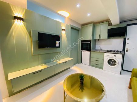 Asansörlü Arakat Merkezde Sıfır Eşyalı 1+1 Yatırımlık Apart