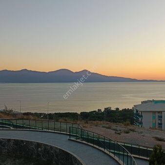 Kuşadası’nda Lüks Site İçerisinde Full Deniz Manzaralı 3+1 Daire