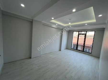 İsmetpaşa Mah’de Tramvay Dibinde 2+1 90m2 Sıfır Ara Kat Daire