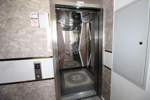 Aksaray H. Harmanı'nda Atatürk Lisesi Karşısında Satılık 1+1 Eşyalı Daire