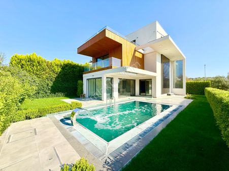 ▶ ▶ Akçay Körfez'den Detaylarıyla Şaşırtan Tam Bağımsız 9+2 Ultra Lüks Villa