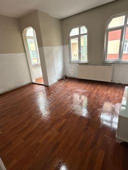 Efka Gayrimenkulden Mevlana Camisine Yakın Kiralık 2+1 80m2 Daire