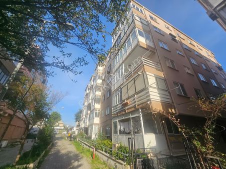 B.çekmece Kumburgaz Da 2+1 Acil Satılık Kelepir Daire