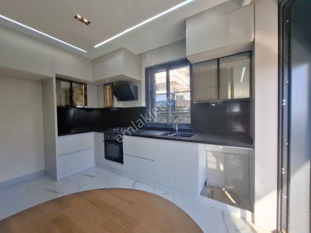 Akman'dan Deniz Manzaralı Müstakil Triplex 4+1 Ultralüx Villa