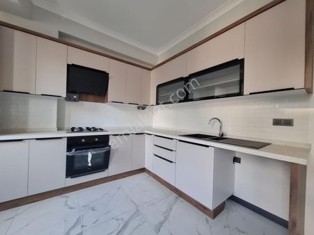 Akman'dan Altınoluk'ta Deniz Ve Doğa Manzaralı 2+1 Sıfır Daire