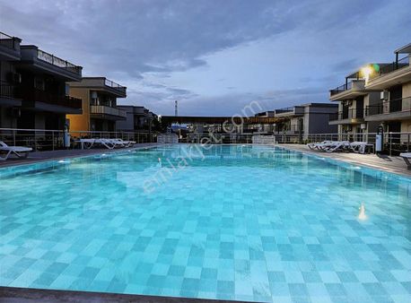 Yenibağarası Havuzlu Sitede 2+1 Teraslı Daire