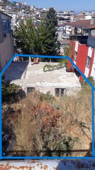 Eskiizmir Gazi Mah.de İçinde 4+1 Betonarme Ev İle Satılık Arsa