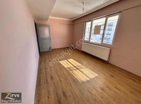 !!zirve Emlaktan Yeşıltepe Mahallesinde 3+1 Giriş Dairesi!!