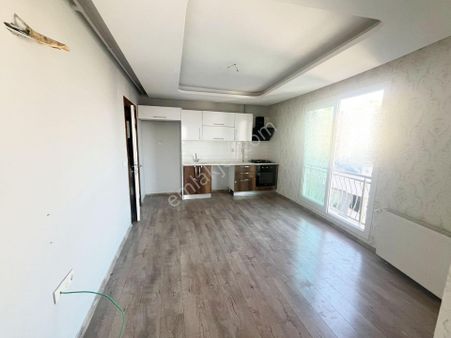 Tellidere_petrol_civarı_kapalı_otoprk._havuzlu_sitede_3+1_çiftbanyo