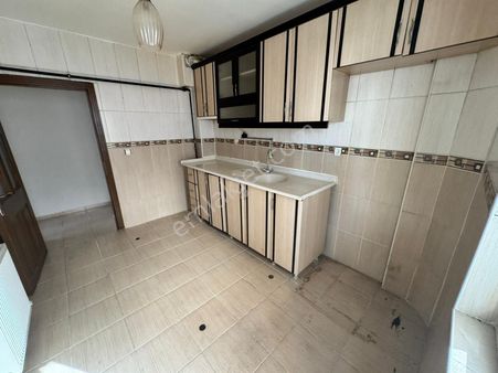 Bayram Gayrimenkulden Selçuklu Mah 3+1 Salon Bağımsız Ara Katta 14 Yıllık Satılık Kupon Daire