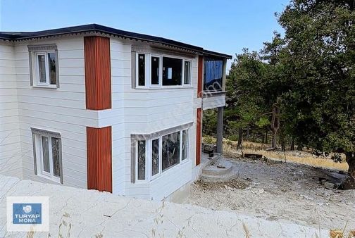 Konyaaltı Doyranda 2400m2 Arsa İçinde 270m2 Villa