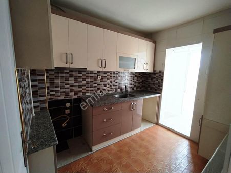 Baha'dan Malazgirt Mh. Arakat Kullanışlı Geniş Kiralık 3+1 Daire