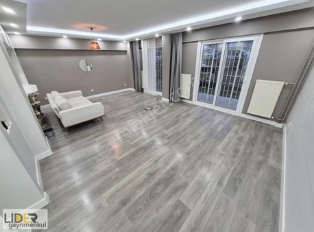Lider'den Küçükyalı Marmaraya Yakın Lüx Yapılı Öncephe Geniş 2+1