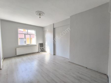 Selçuklu Sakarya Mahallesinde 3+1 Satılık Son Kat Daire