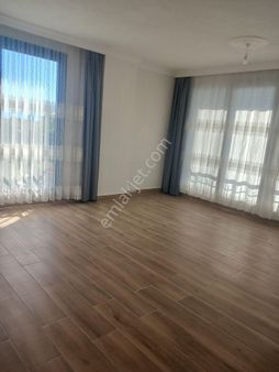 Altınova Da 100 M2 Ayrı Mutfaklı Kiralık Daire