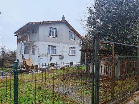 Maşukiyede Sapanca Gölü Manzaralı Satılık Konut İmarlı Arsa