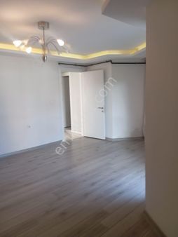 Aliağa Kurtuluş Mah.eski Garaj Çanakkale Yolu Üzeri 2+1doğalgazlı Kiralık Daire