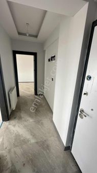 Şehitler Bulvarı Üst Sokağında Satılık 2+0 Ara Kat