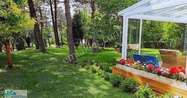 Bahçeşehir Akasya Da Büyük Bahçeli Müstakil 6+2 Satılık Villa