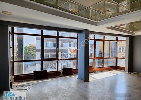 Kadıköy Rasimpaşa Cadde Üzeri İşyerine Uygun Kiralık Daire