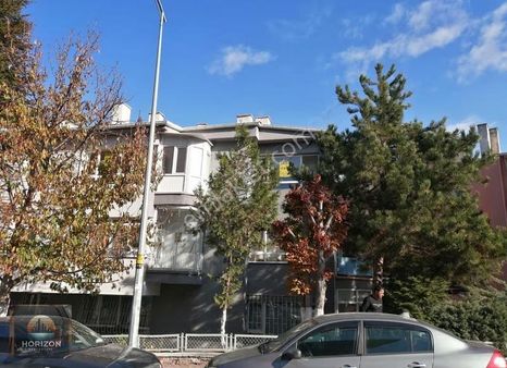 Naci Çakırcumartesi Semt Pazarı Karşısı Satılık Masrafsız 2+1