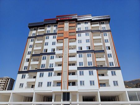 Üniversite Karşısında Satlık Yeni Yapım 2+0 Geniş Ve Ferah Daire