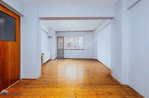 Remax Advantage'den Gazcılarda Yüksek Kredili Satılık 2+1 Daire