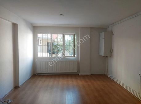 Yeşil Mah. De 3+1 100 M2 Bir Metre Yuksek Giriş Satılık Daire