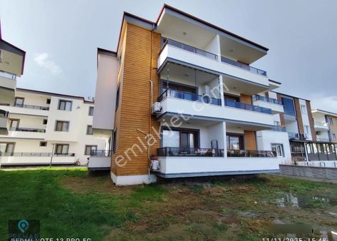 Ayvalık Altınovada 3 Katlı Binanın 1.katı: 3+1 Sıfır Lüks Daire