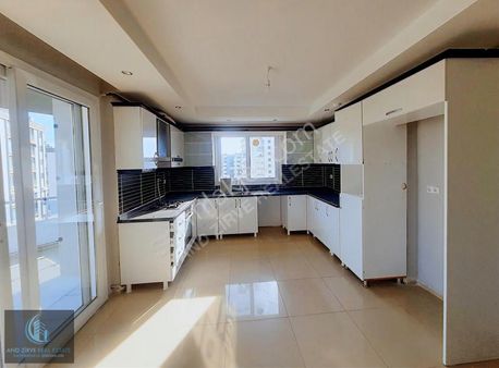 Merkez Mah'de Nupelda Sitesi Havuzlu Kombili Geniş 3+1